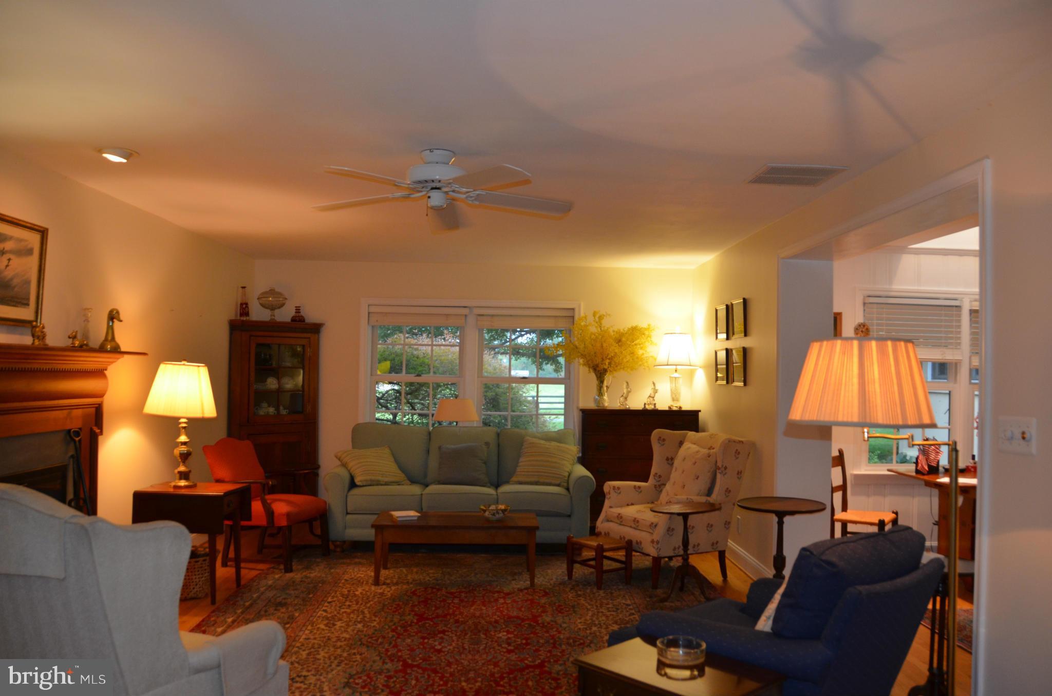 22167 Sam Fred Road Middleburg, VA 20117 - Photo 7 of 19 Living Room