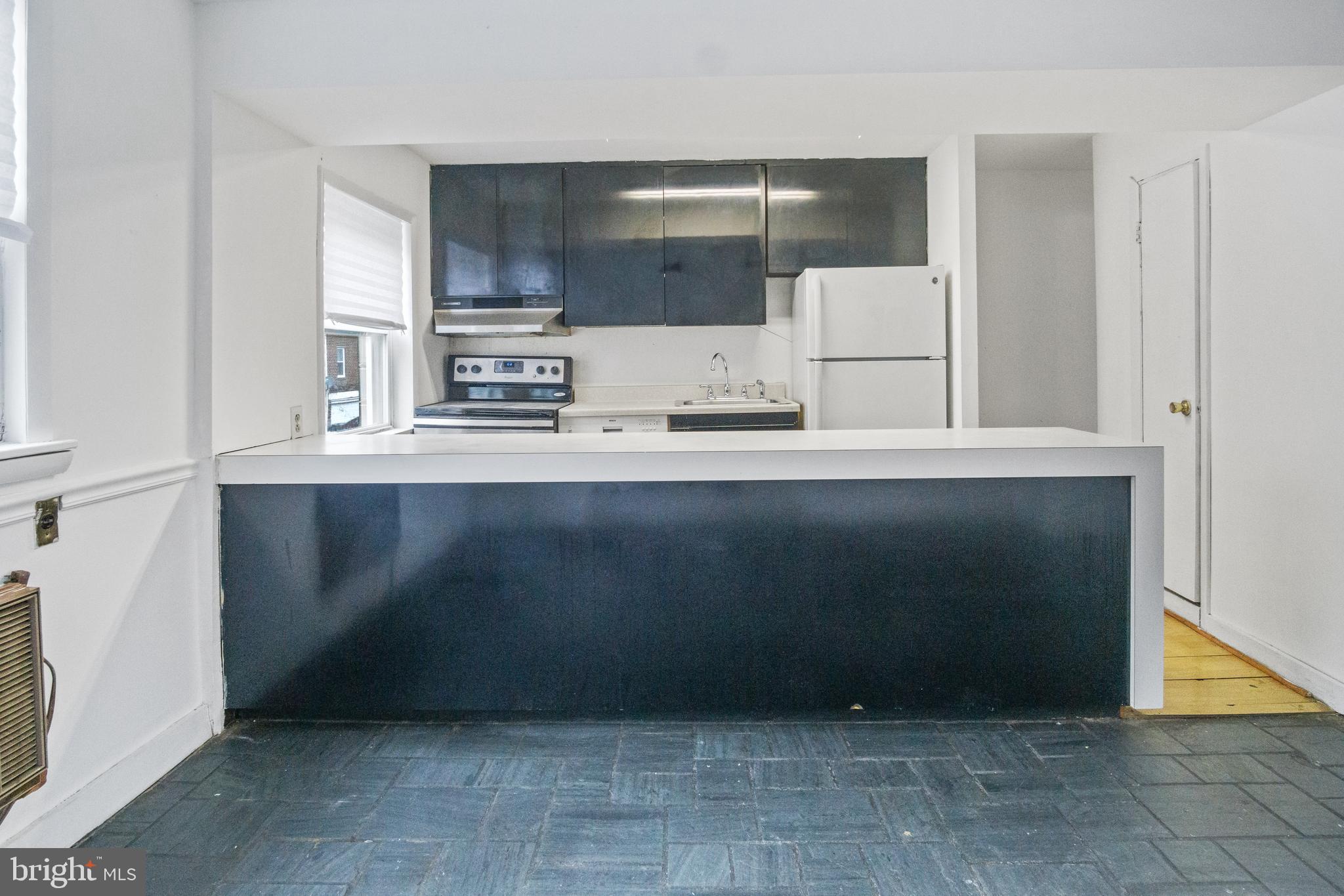 7519 Sherwood Road Philadelphia, PA 19151 - Photo 8 of 25 Gallery Image 8