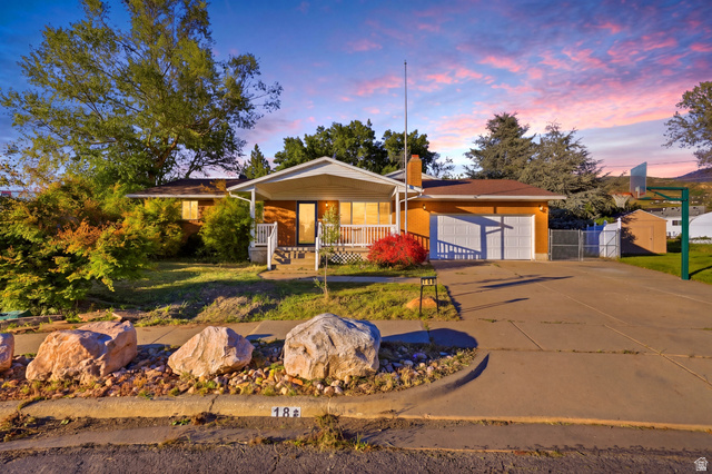 18 West 900 North Bountiful, UT 84010 - Photo 2 of 38