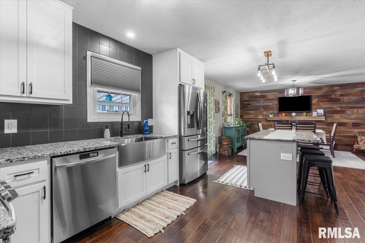 3712 Kerry Boulevard Springfield, IL 62712 - Photo 4 of 60