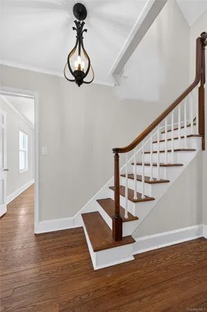 $5,500 | 108 La Rue Drive, Huntington, NY 11743