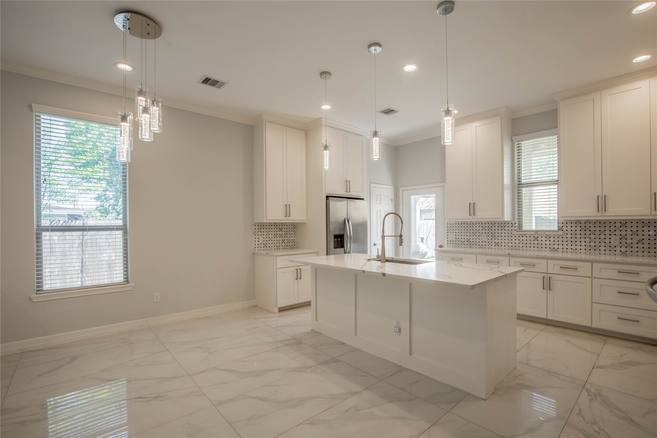 1308 Fresa Road Pasadena, TX 77502 - Photo 15 of 50