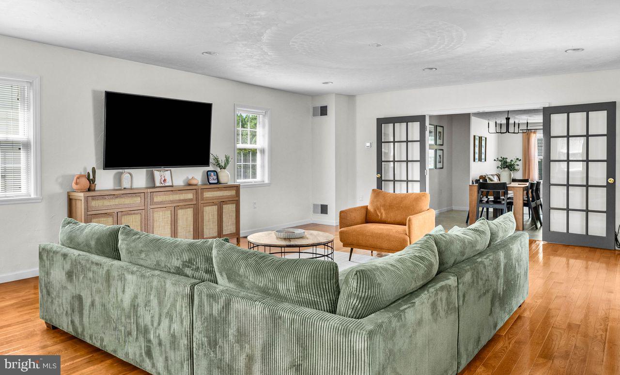 109 Schell Run Lane Tyrone, PA 16686 - Photo 13 of 30 Living Room