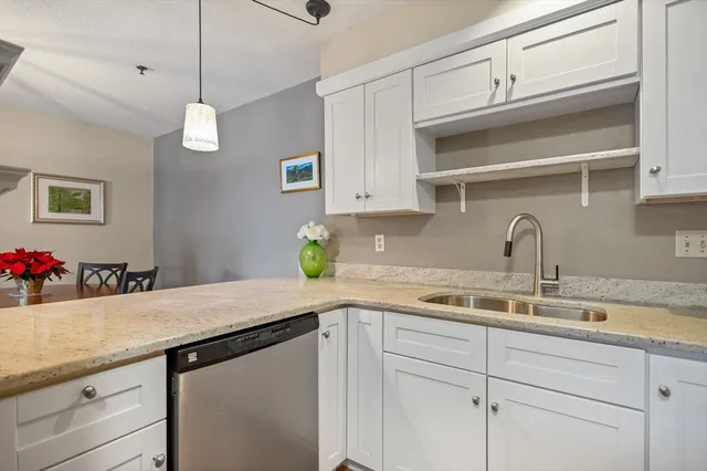 $337,000 | 105 Hunters Run Place, Unit 105, Haverhill, MA 01832