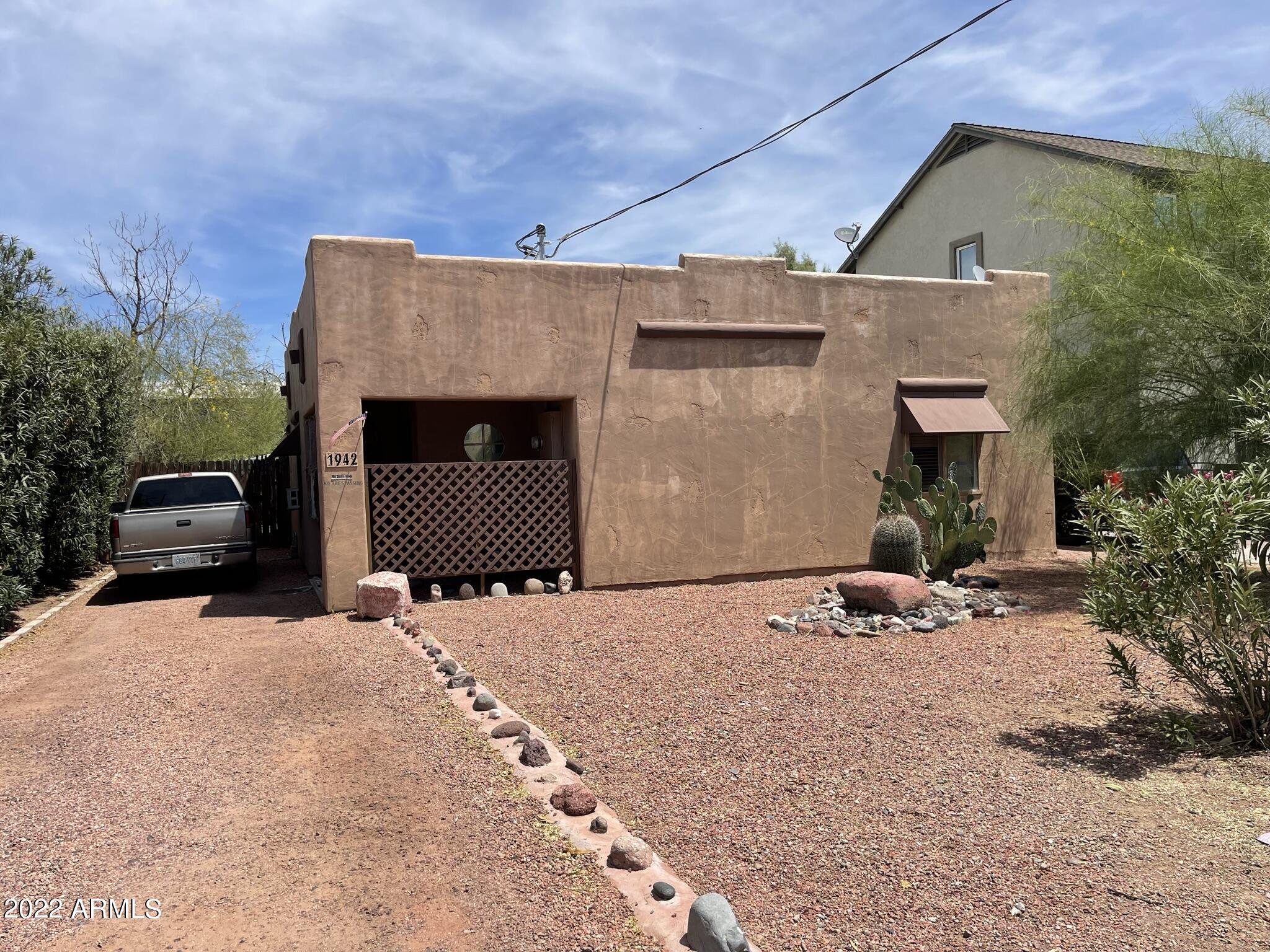 1942 West Lawrence Road Phoenix, AZ 85015 - Photo 2 of 27 IMG_3507