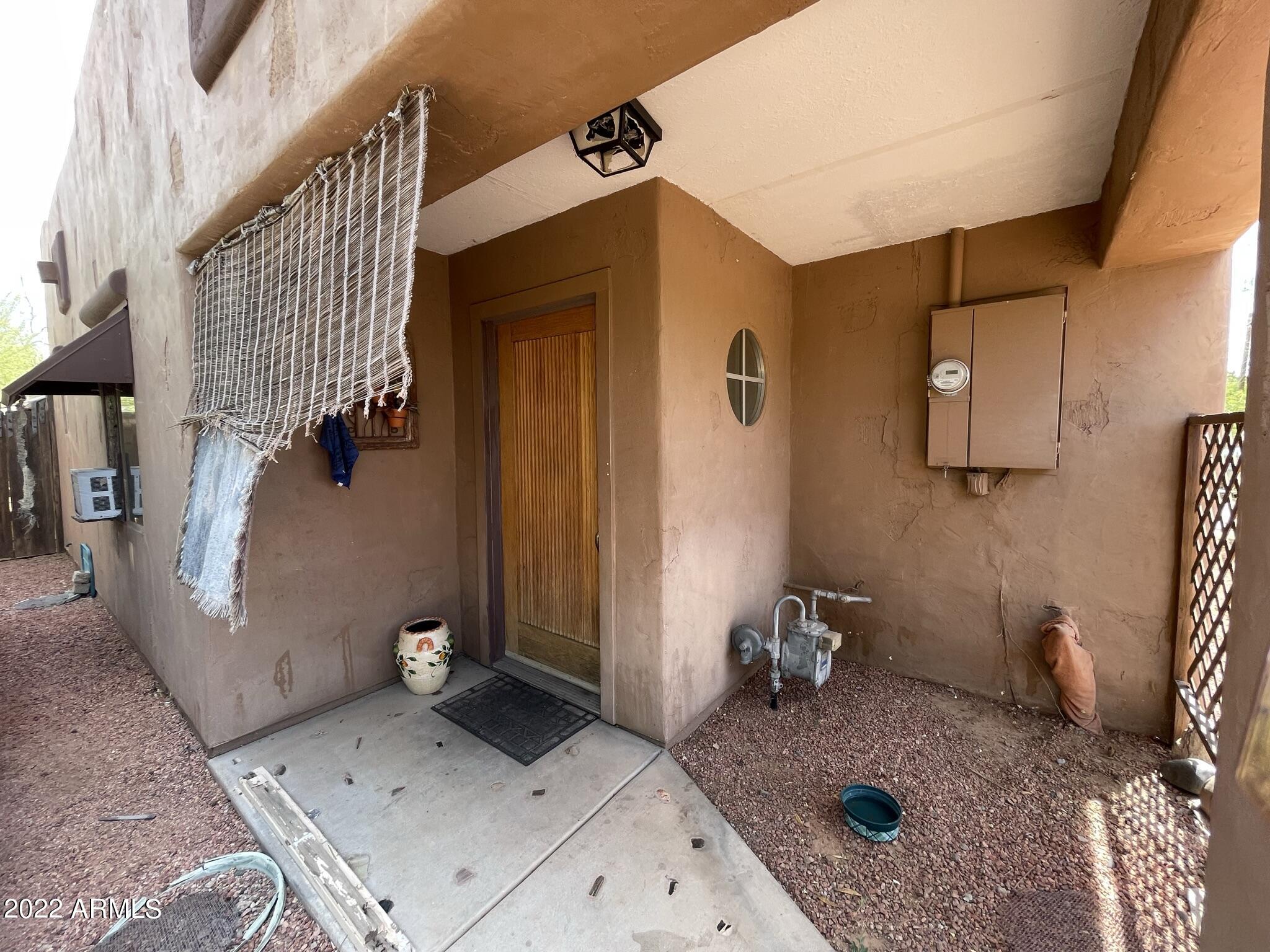 1942 West Lawrence Road Phoenix, AZ 85015 - Photo 4 of 27 IMG_3513