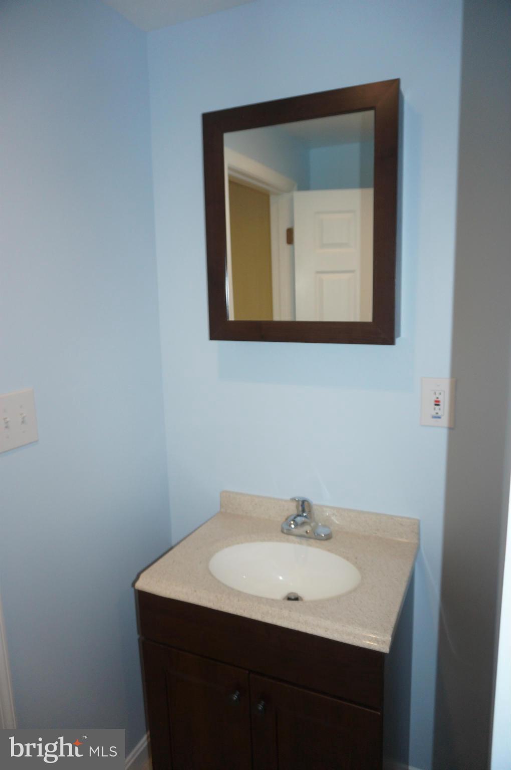 9646 Horizon Run Road, Unit 18F Gaithersburg, MD 20886 - Photo 16 of 24 Bath