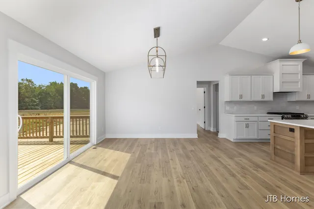 $649,900 | 8296 Kettle Oak Drive Southeast, Alto, MI 49302