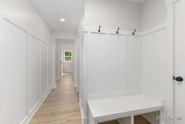 $649,900 | 8296 Kettle Oak Drive Southeast, Alto, MI 49302