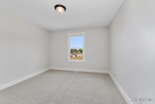 $649,900 | 8296 Kettle Oak Drive Southeast, Alto, MI 49302