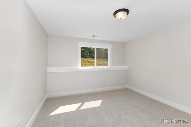 $649,900 | 8296 Kettle Oak Drive Southeast, Alto, MI 49302