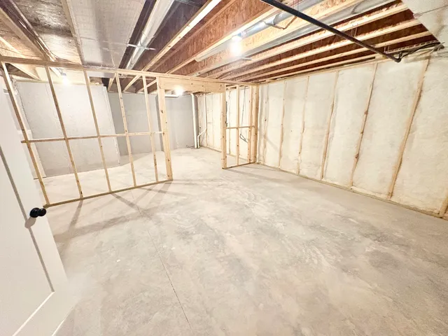 $649,900 | 8296 Kettle Oak Drive Southeast, Alto, MI 49302