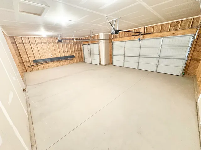 $649,900 | 8296 Kettle Oak Drive Southeast, Alto, MI 49302