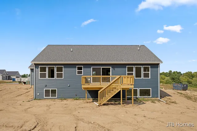 $649,900 | 8296 Kettle Oak Drive Southeast, Alto, MI 49302