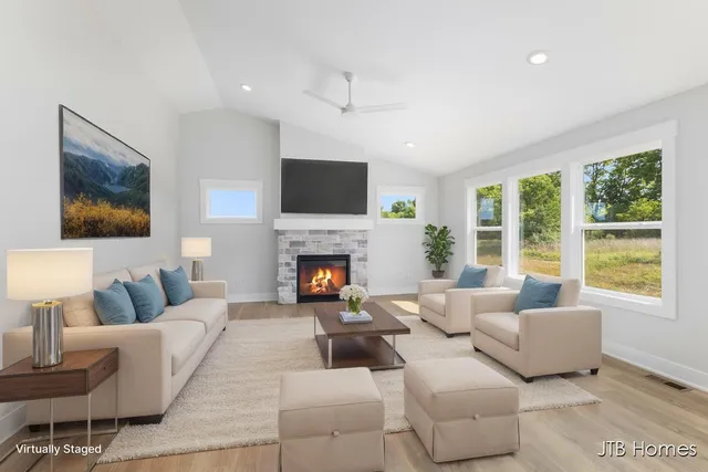 $649,900 | 8296 Kettle Oak Drive Southeast, Alto, MI 49302