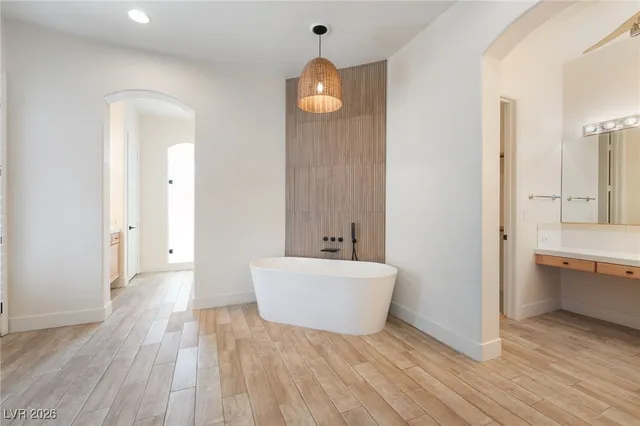 $7,500 | 904 Pont Chartrain Drive, Las Vegas, NV 89145