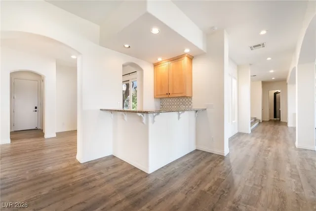 $7,500 | 904 Pont Chartrain Drive, Las Vegas, NV 89145