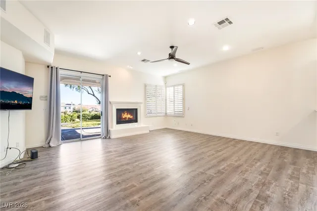 $7,500 | 904 Pont Chartrain Drive, Las Vegas, NV 89145