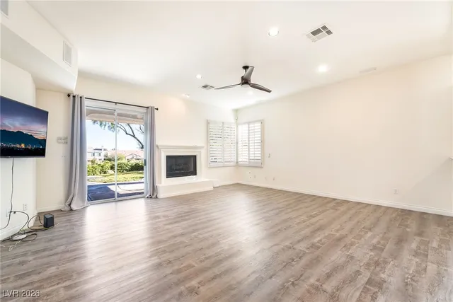 $7,500 | 904 Pont Chartrain Drive, Las Vegas, NV 89145