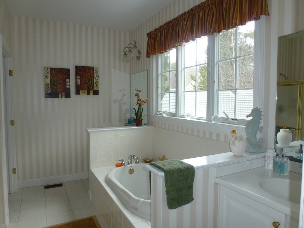 3 Rockwell Road, Unit 11 Westford, MA 01886 - Photo 11 of 18 Gallery Image 11