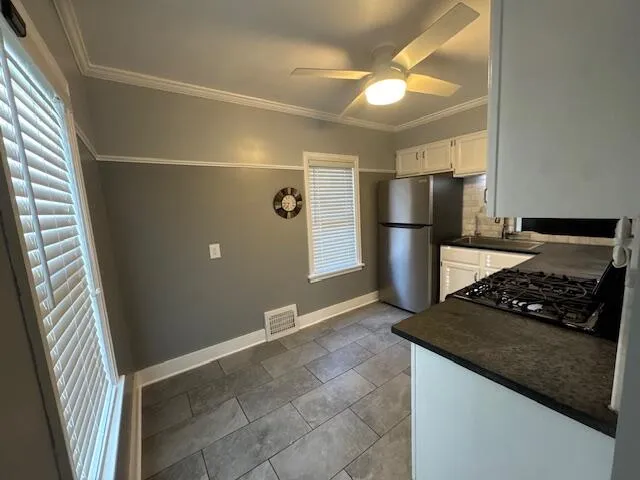 $2,000 | 4228 Harding Road, Kenosha, WI 53142