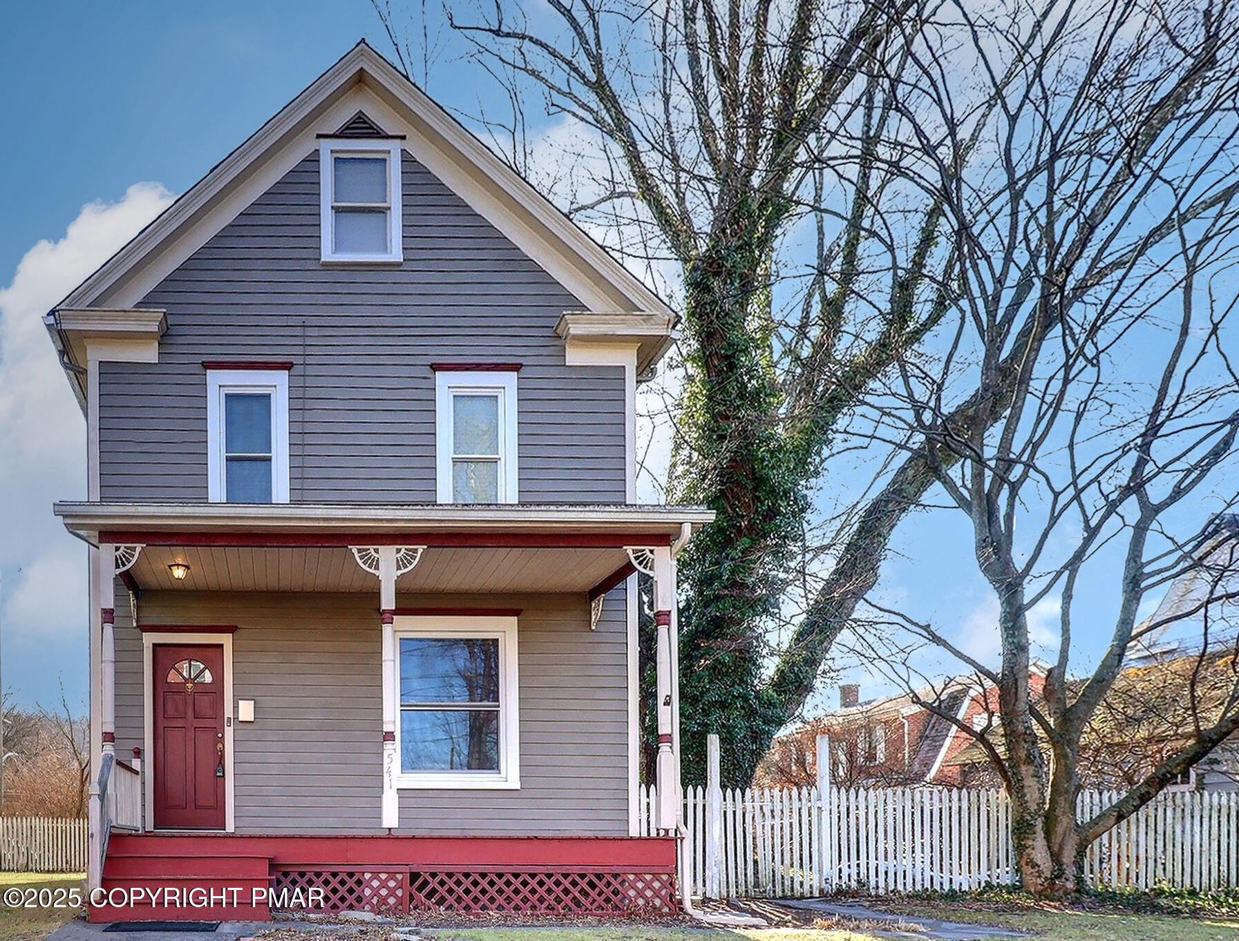 541 Barry Street Stroudsburg, PA 18360 - Photo 2 of 49 Front Of Home