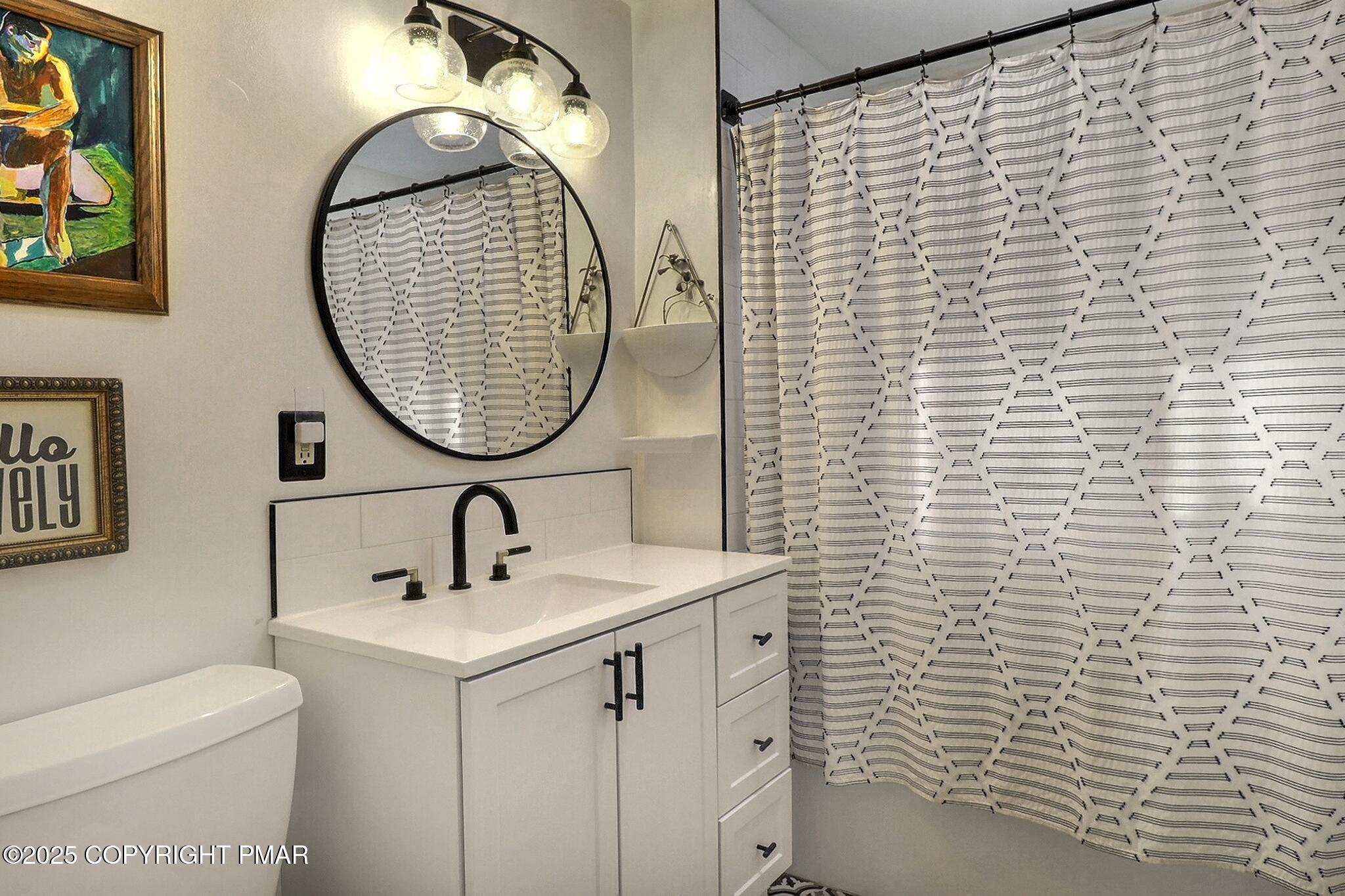 541 Barry Street Stroudsburg, PA 18360 - Photo 32 of 49 Main Bathroom