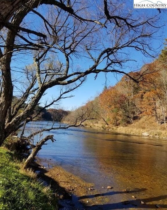 Deer Path Road Crumpler, NC 28617 - Photo 2 of 9