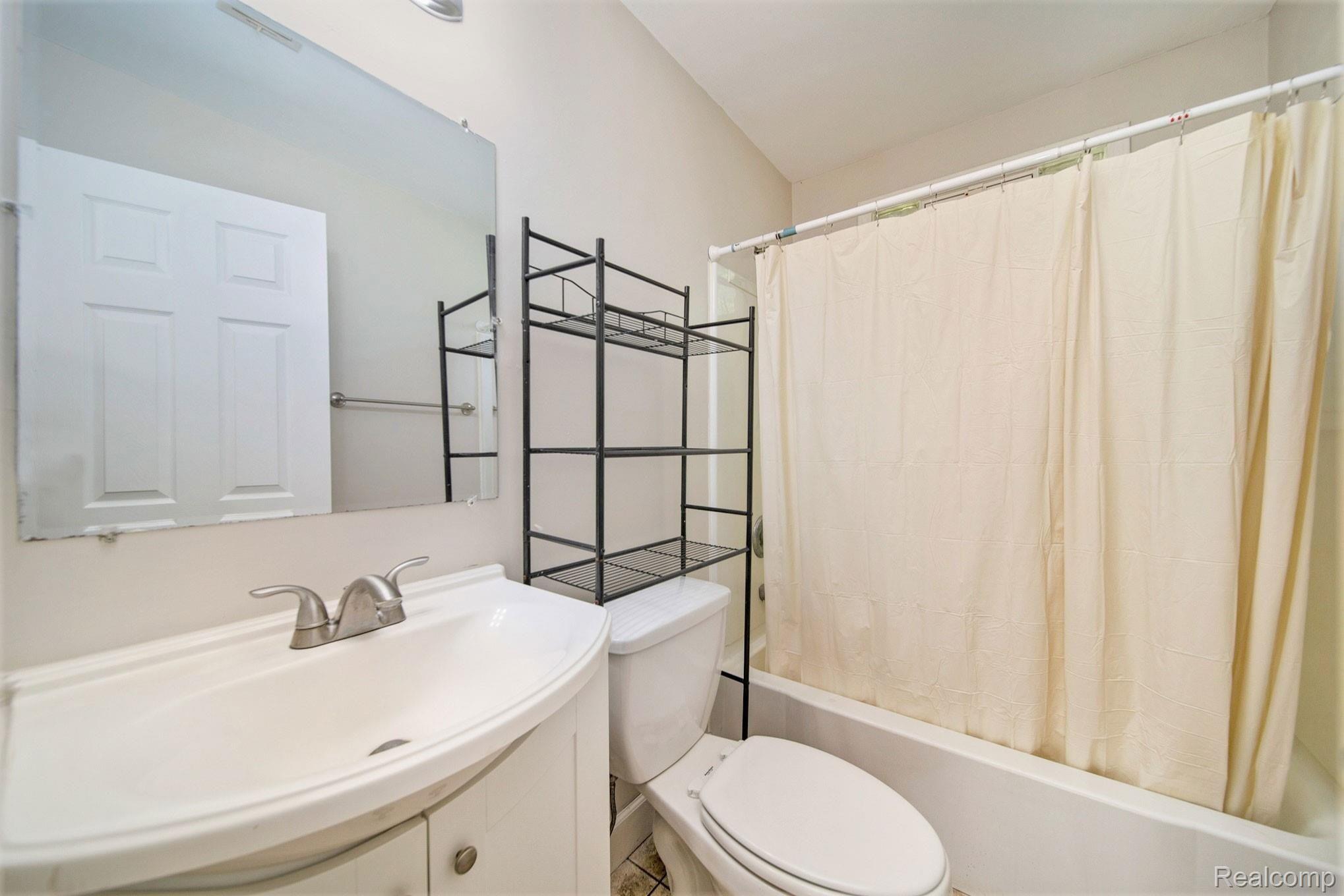 5444 Rood Road Holly, MI 48442 - Photo 15 of 23 5444-Rood_22_3.jpg