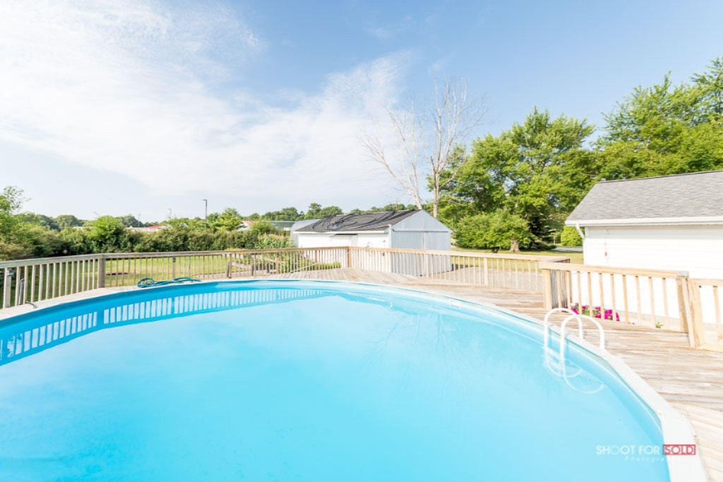 1881 West Giles Road Muskegon, MI 49445 - Photo 5 of 36 0005ADD ADDRESSLoRes