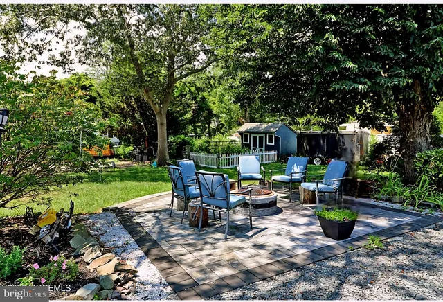 a view of an outdoor sitting space