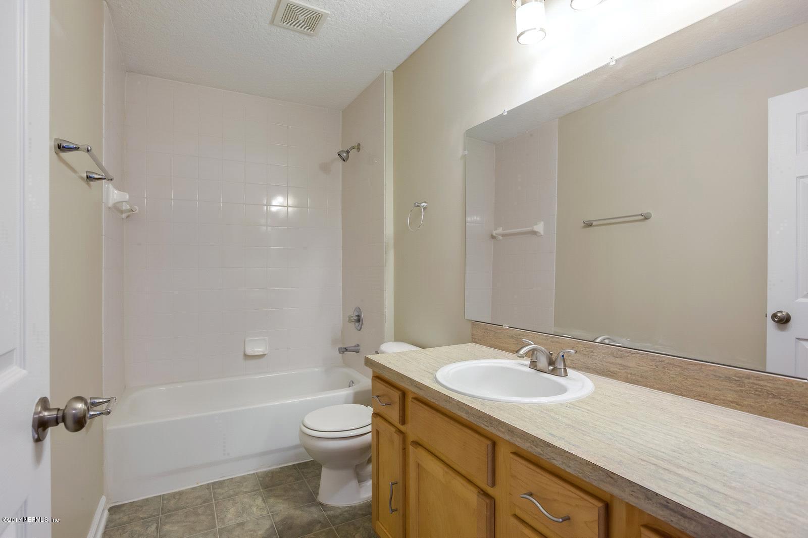3726 Star Leaf Road West Jacksonville, FL 32210 - Photo 18 of 20 18 Hall Bathroom
