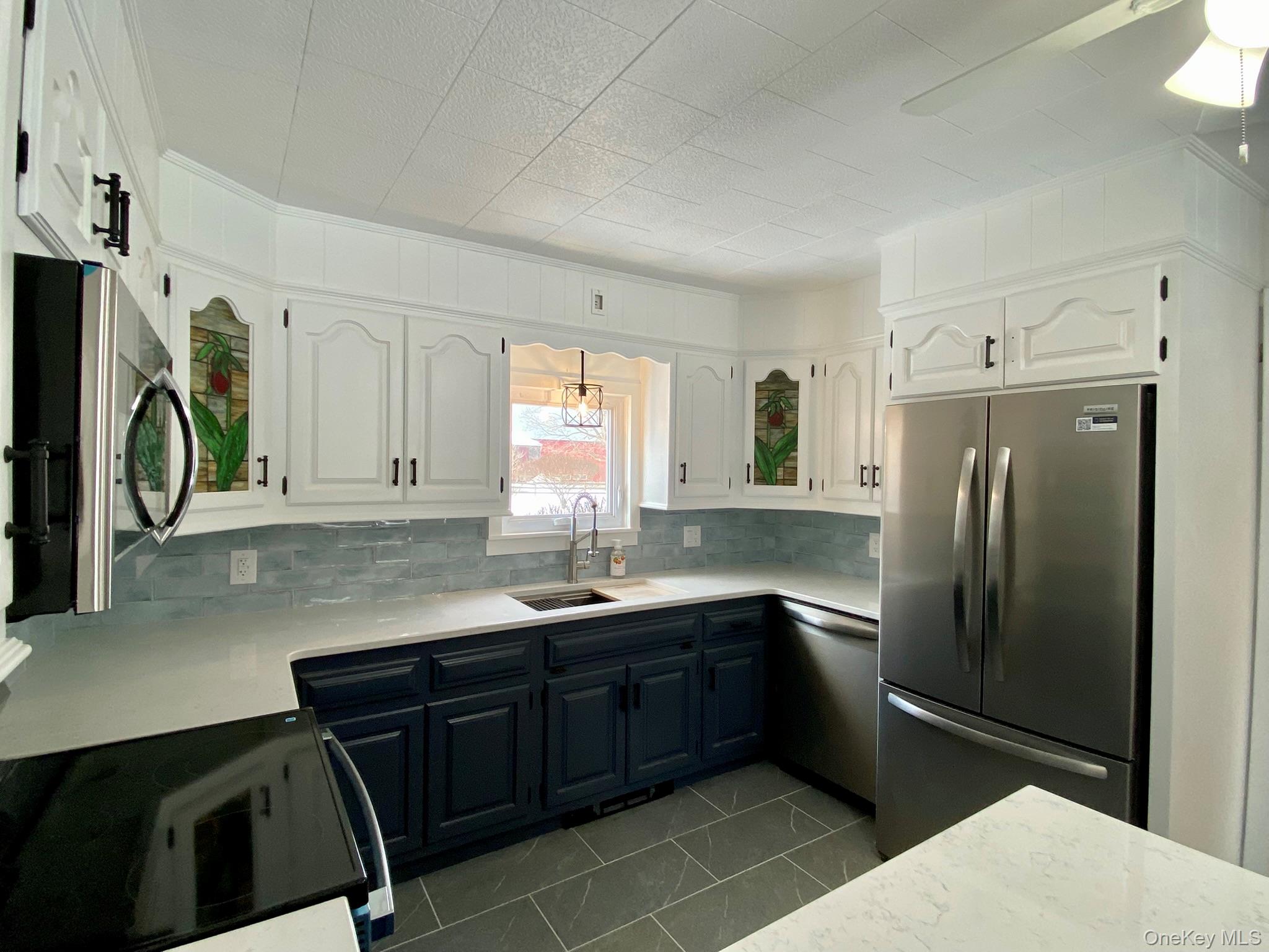 42 Amity Road Warwick, NY 10990 - Photo 9 of 33