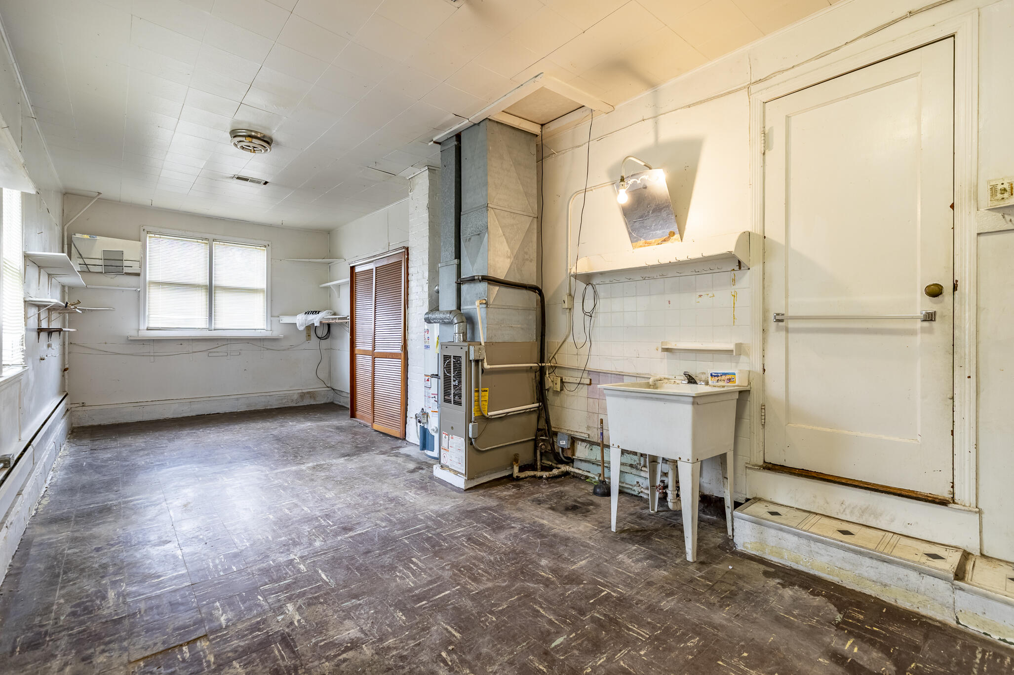 2392 Wheeler Street Gary, IN 46406 - Photo 12 of 17 2054x1369