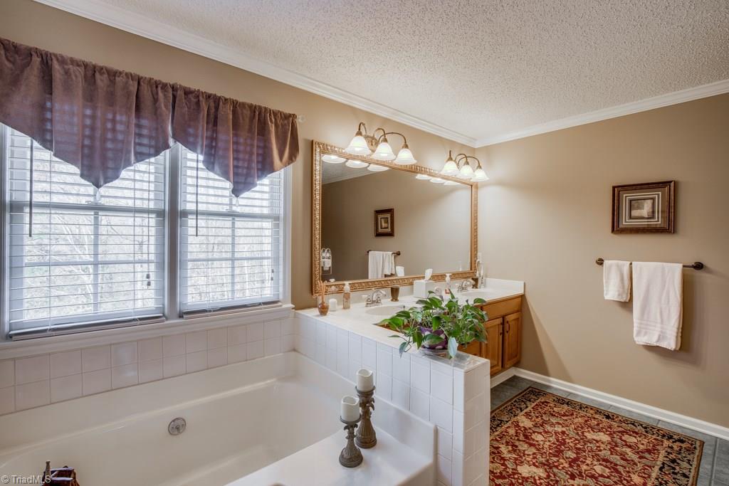 1620 Slane Road Clemmons, NC 27012 - Photo 21 of 30 Gallery Image 21