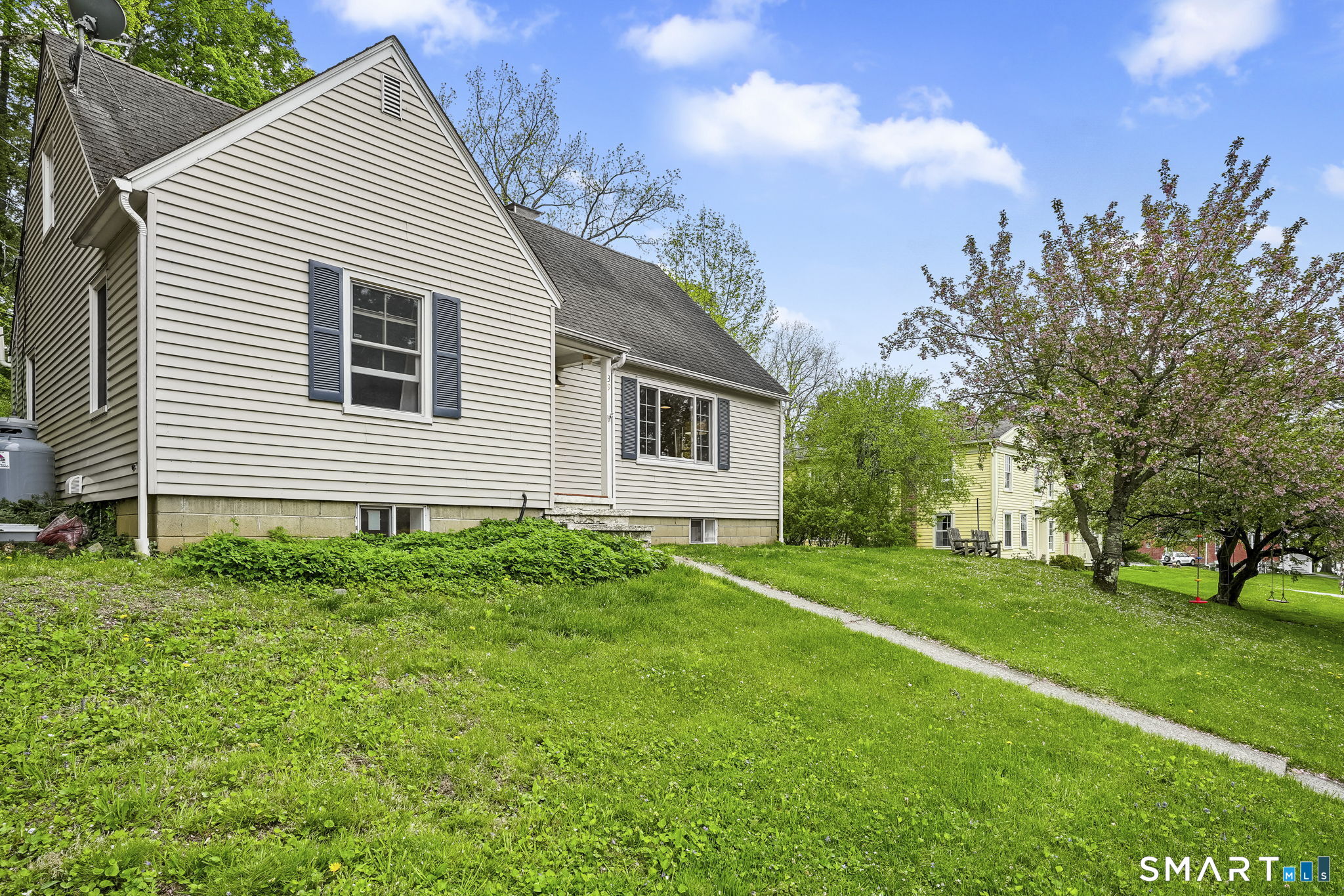 39 North Main Street Sharon, CT 06069 - Photo 34 of 37