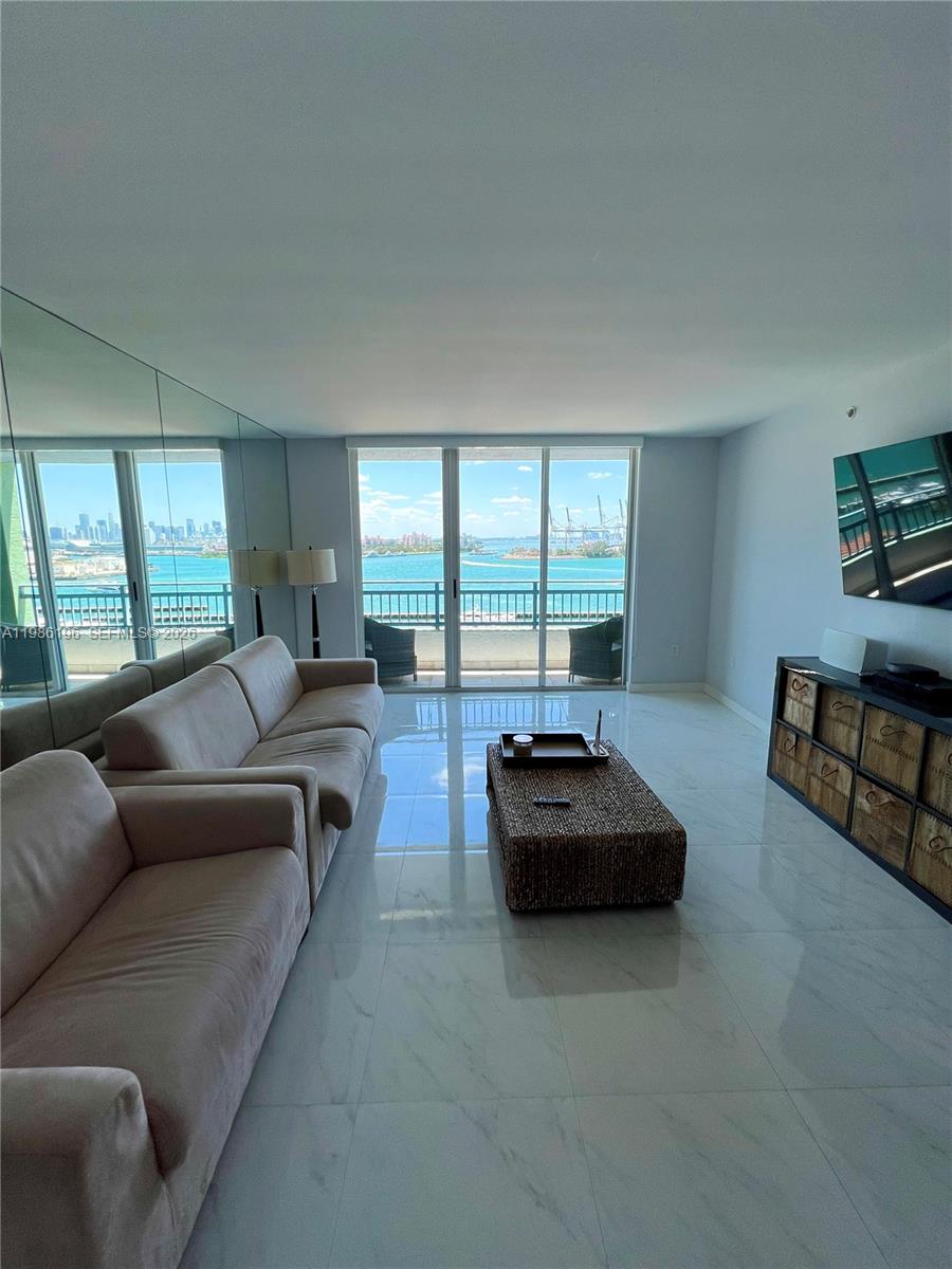 90 Alton Road, Unit 1106 Miami Beach, FL 33139 - Photo 7 of 21