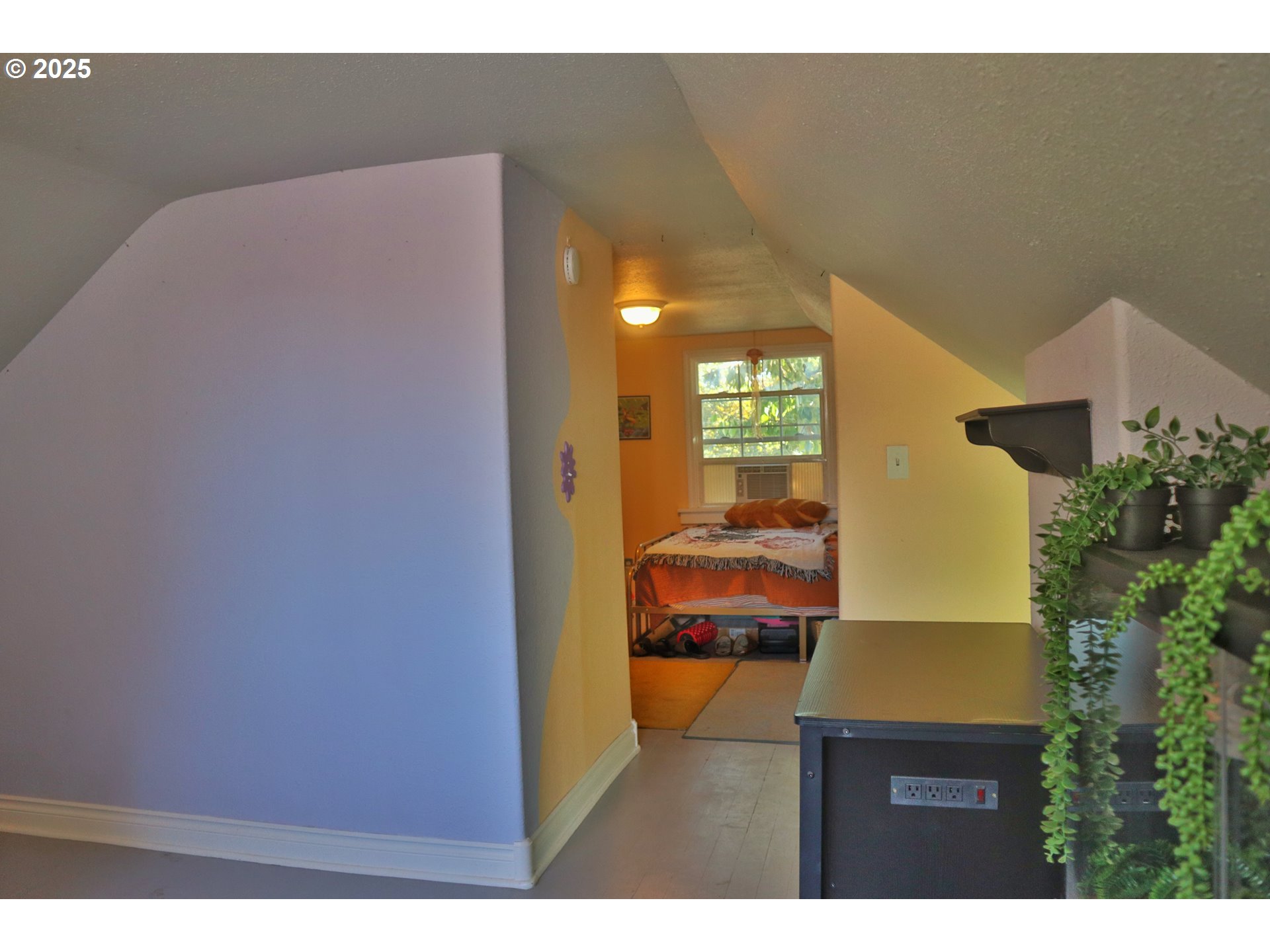 1423 Front Avenue Northeast Albany, OR 97321 - Photo 16 of 31 Bathroom