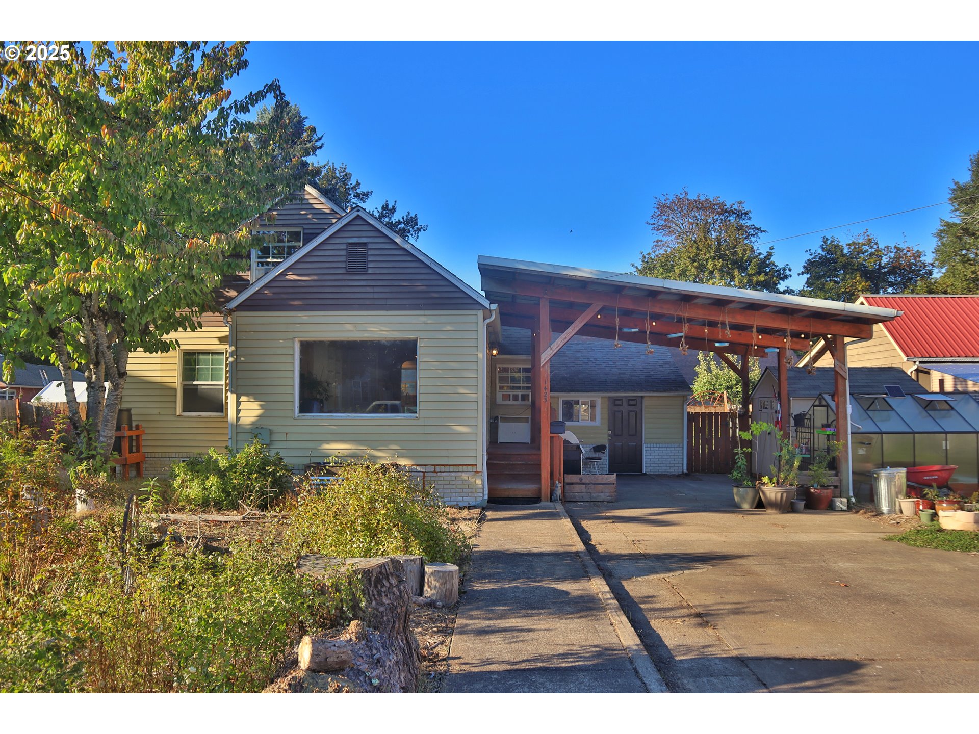 1423 Front Avenue Northeast Albany, OR 97321 - Photo 28 of 31 Front Yard