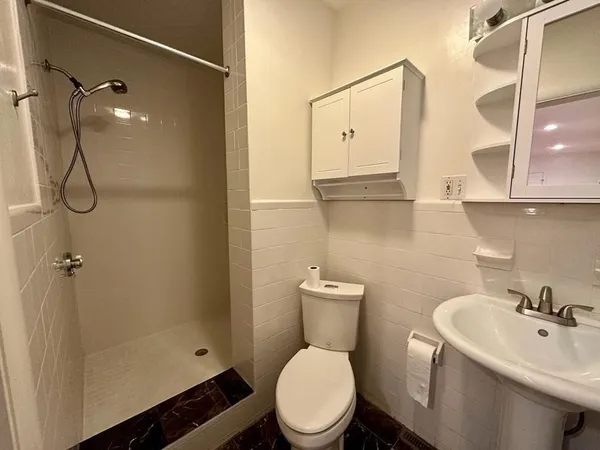 $5,500 | 182-184 Cabot Street, Unit 182, Newton, MA 02458