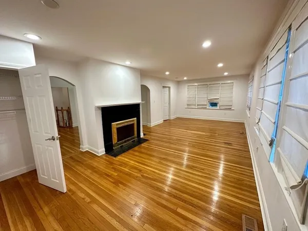 $5,500 | 182-184 Cabot Street, Unit 182, Newton, MA 02458