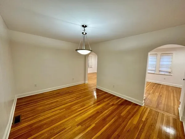 $5,500 | 182-184 Cabot Street, Unit 182, Newton, MA 02458