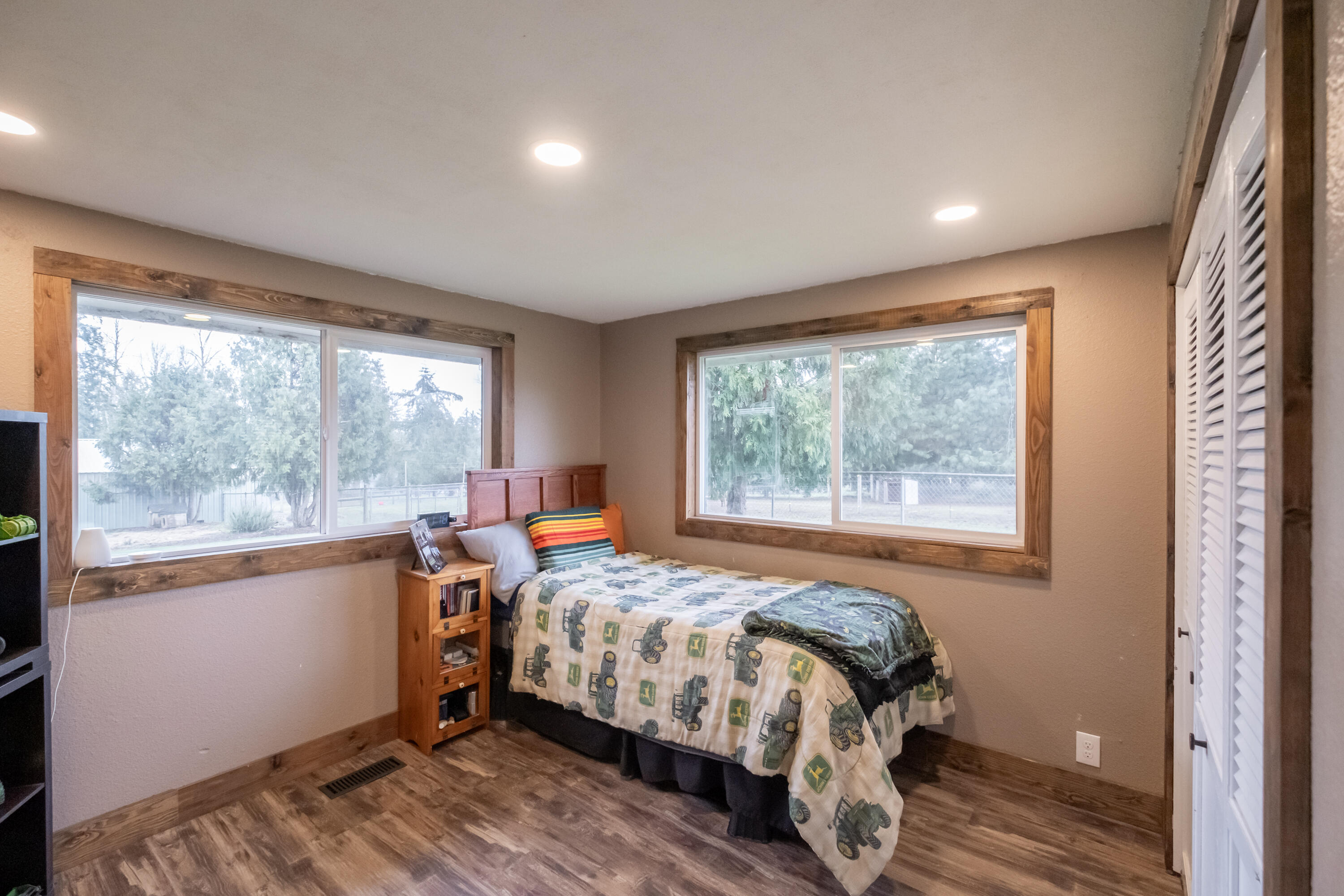 34203 East Lacomb Road Lebanon, OR 97355 - Photo 22 of 48 MIT-11