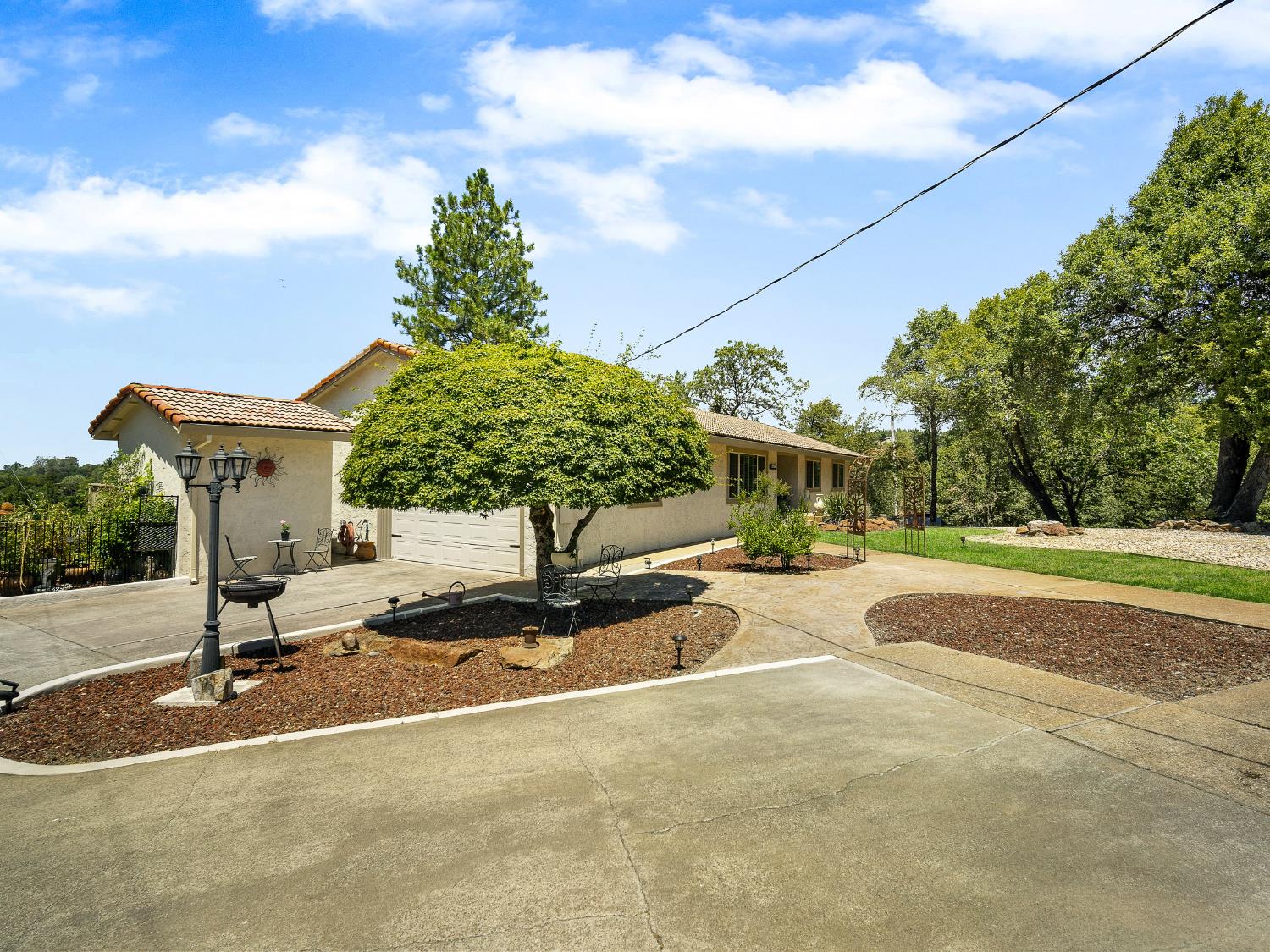 17065 Niles Road Jackson, CA 95642 - Photo 13 of 26 a view of a house with entertaining space