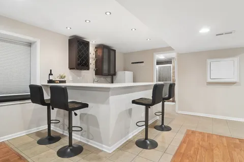 $829,000 | 2313 Avalon Drive, Buffalo Grove, IL 60089