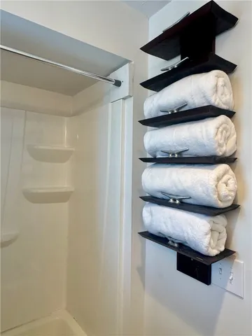 $2,300 | 7 White Cap Road, Narragansett, RI 02882