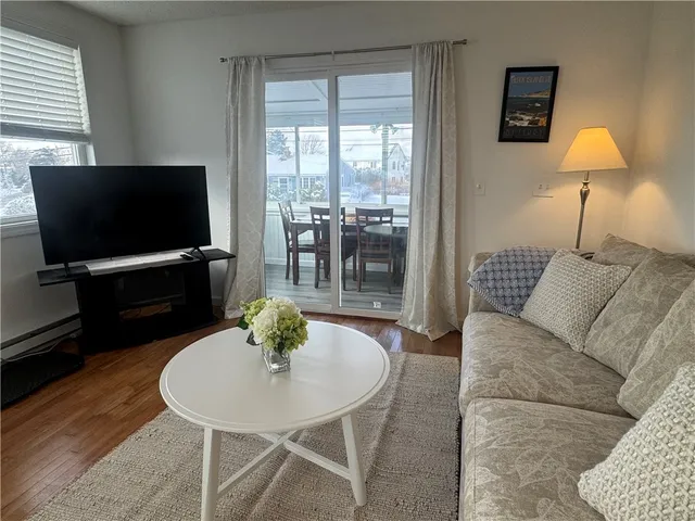 $2,300 | 7 White Cap Road, Narragansett, RI 02882