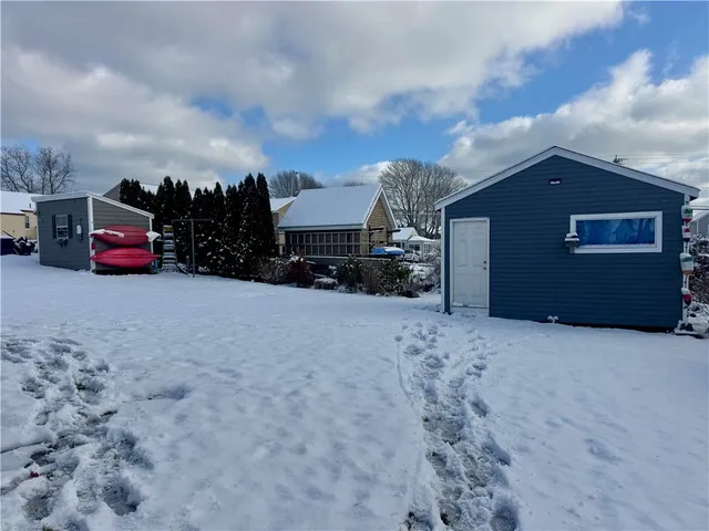 $2,300 | 7 White Cap Road, Narragansett, RI 02882