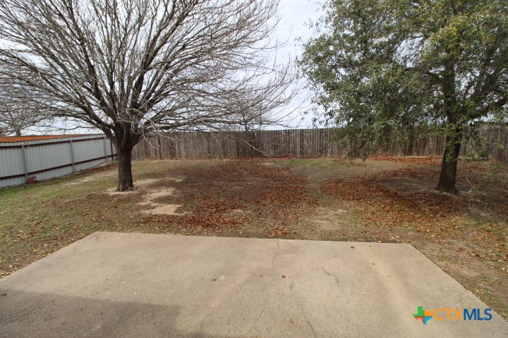 5211 James Loop Killeen, TX 76542 - Photo 15 of 18 a view of outdoor space and yard