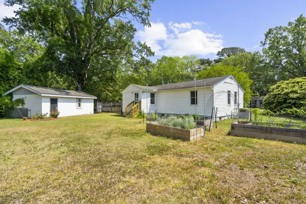 $2,100 | 2217 Doris Drive, Charleston, SC 29414